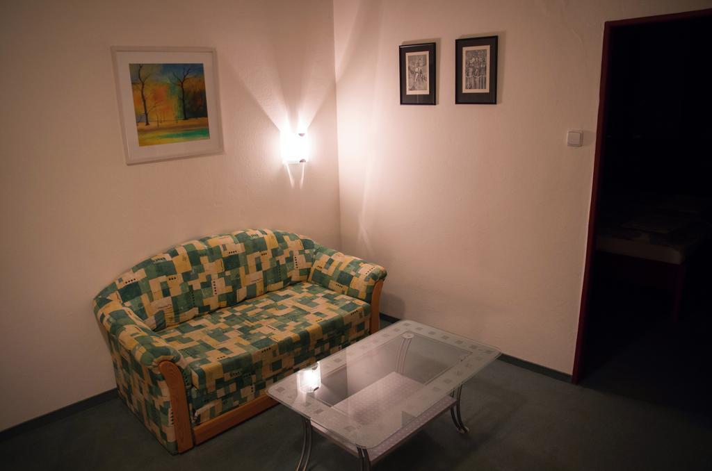 Hotel Bothe Povazska Bystrica Phòng bức ảnh