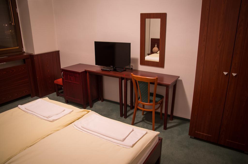 Hotel Bothe Povazska Bystrica Ngoại thất bức ảnh