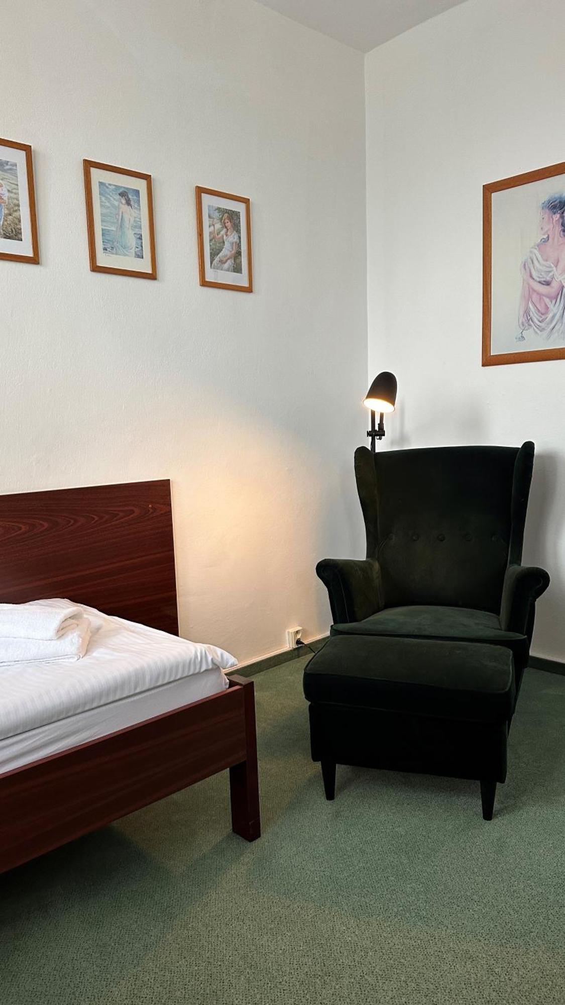 Hotel Bothe Povazska Bystrica Ngoại thất bức ảnh